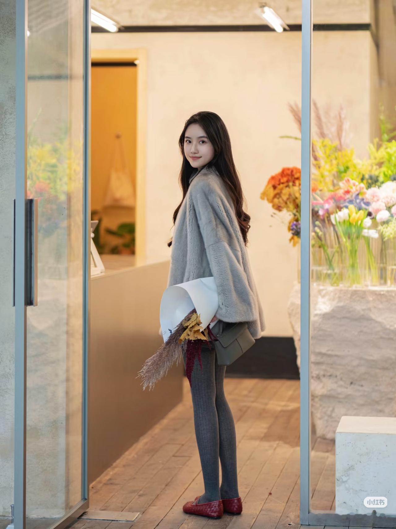 女生如何穿搭看起来时尚更有品味呢