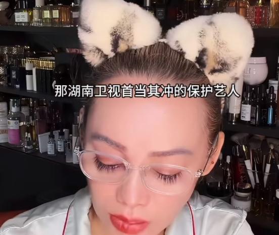 宁静直播爆料娱乐圈，信息量很大，她直言芒果台手里，有一堆艺人的致命八卦，全是能让