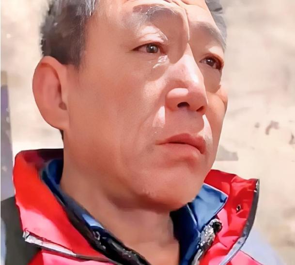 河北一农民病危，临终前紧握单身弟弟的手，用尽最后的力气说：“我走了，你嫂子和四个