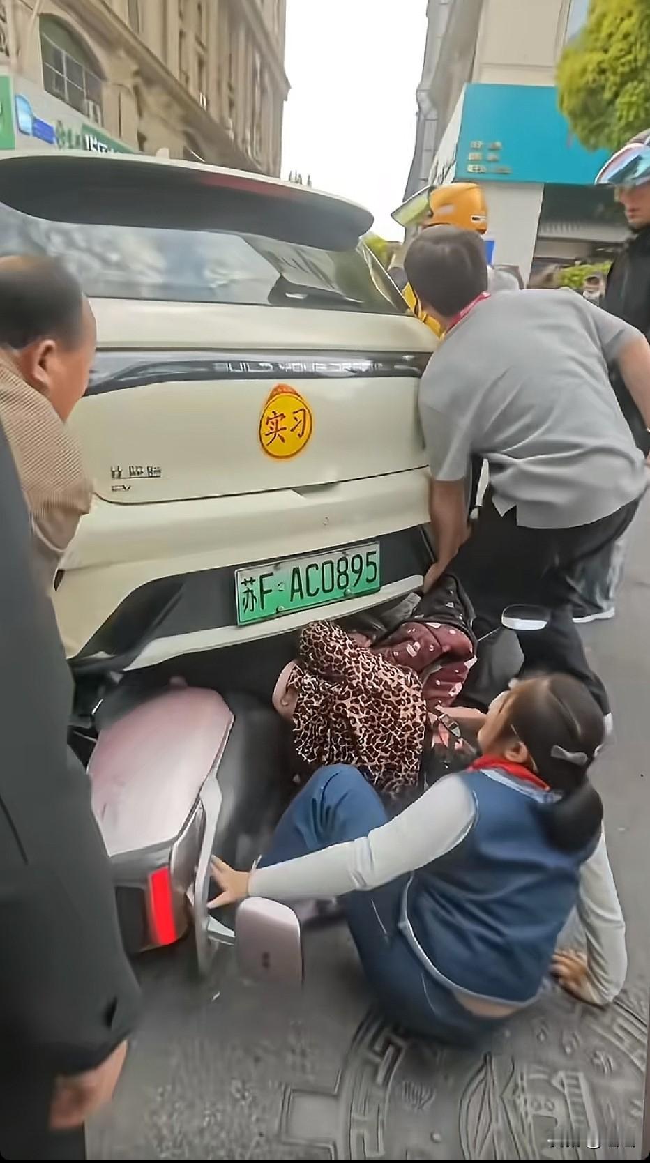 社会再险恶，还是好人多