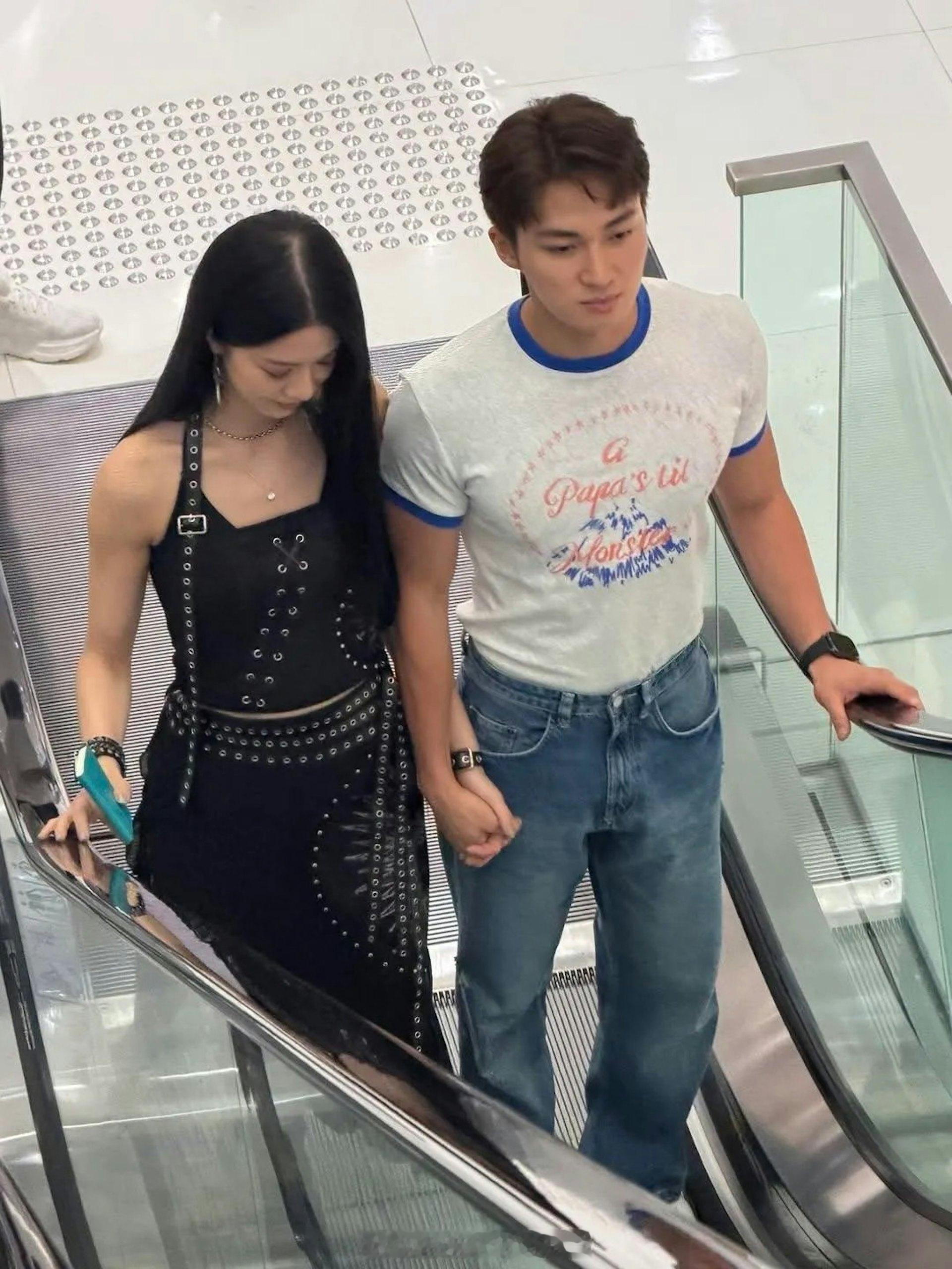TVB新剧《驱魔速递》上星期举行开镜拜神仪式，正式投入拍摄工作，其实一直以来都有