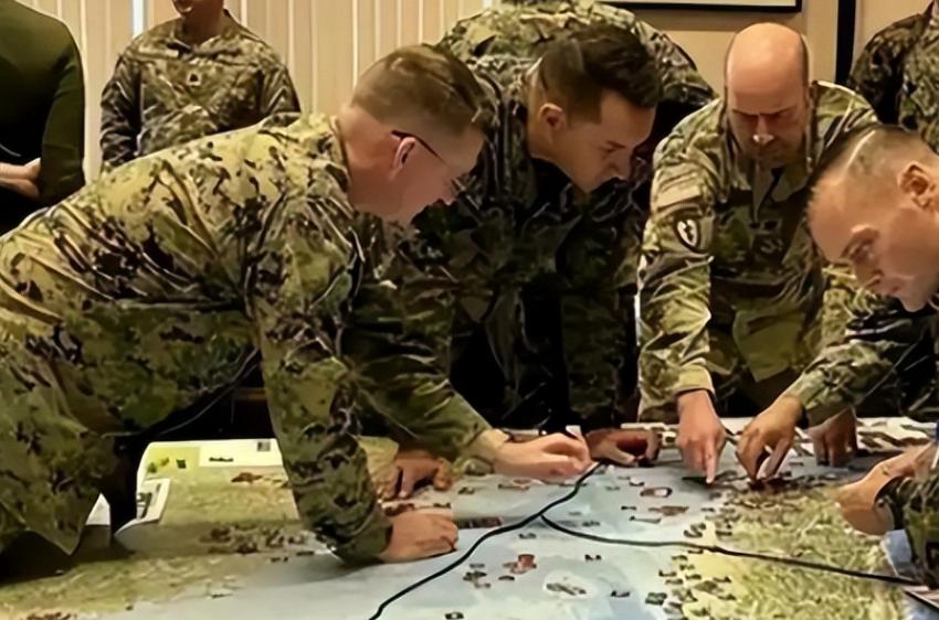 美国前国务卿办公室主任宣称：就算往北京上海扔核武器。中国也不敢还手，不敢袭击美国