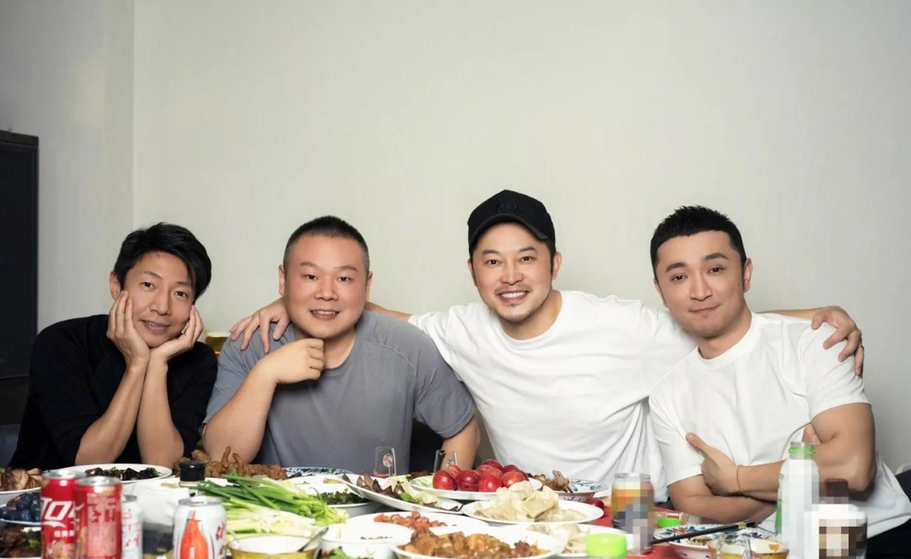 真没想到，明星私下聚餐也吃的都是家常菜！