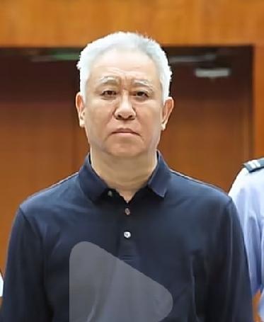 许家印现年67岁，无期徒刑服刑两年后，转为有期徒刑，需服刑22年。如果每次都能