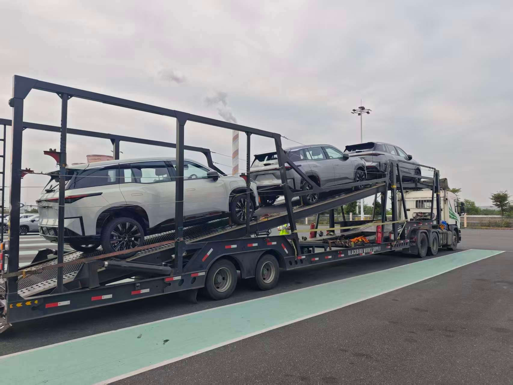 广汽丰田把铂智3X正式发往香港这件事，我越看越觉得它代表着一个行业转折点。过去我