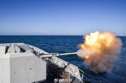 南部战区海军实弹射击高燃大片