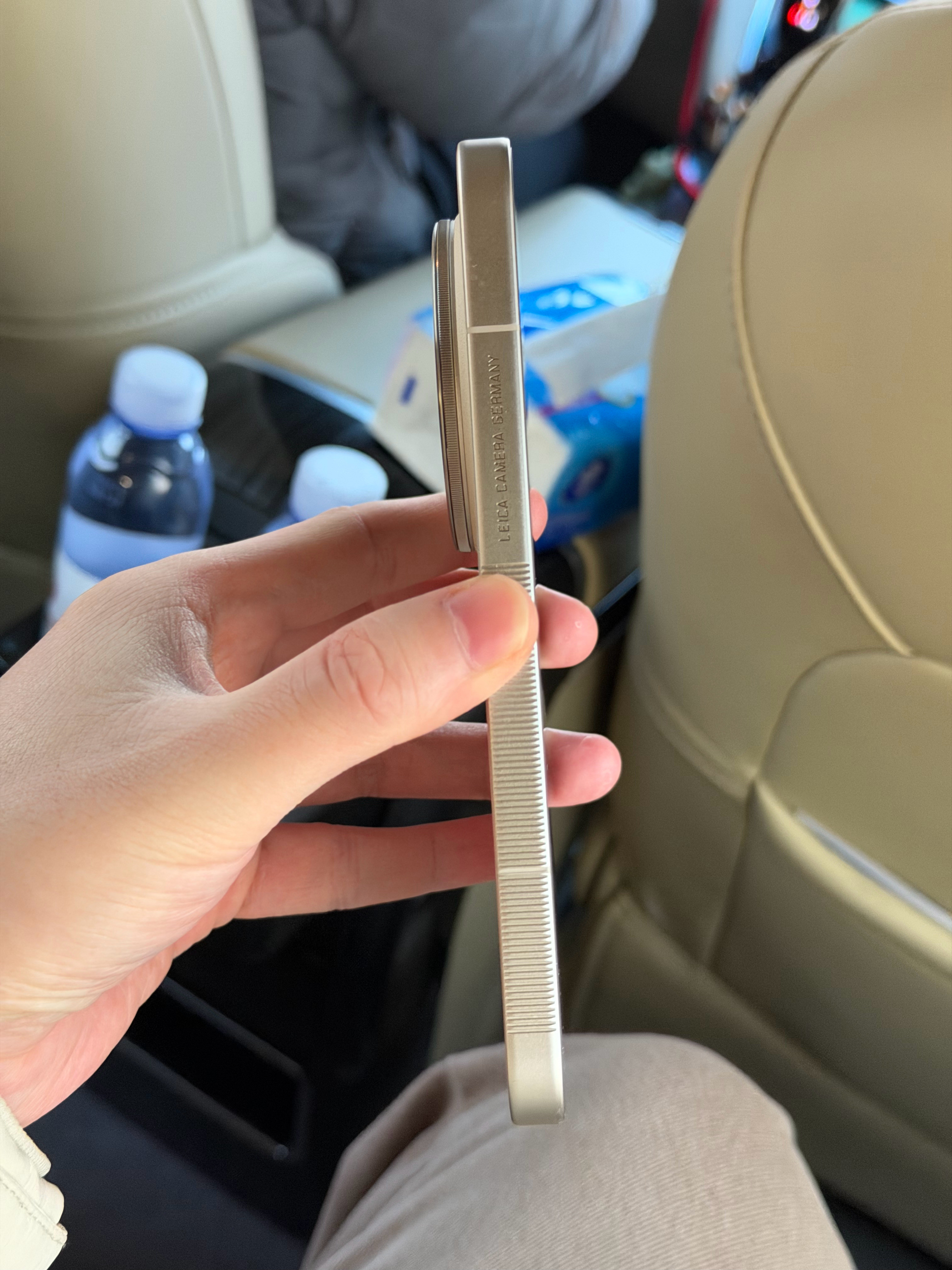 17promax和17Ultra钢化膜当然是通用的啦