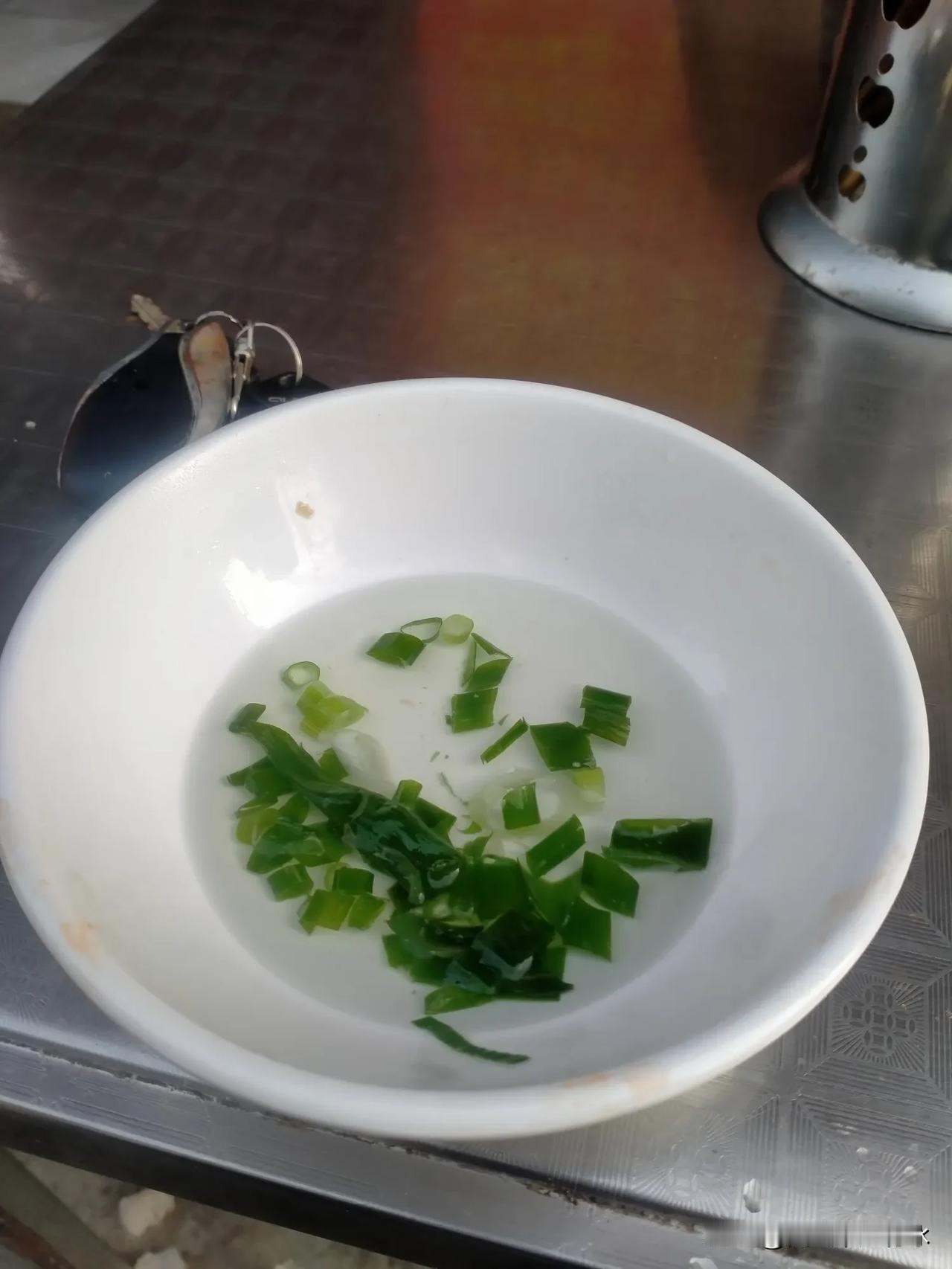 如果生命不存在了,你说钱重要吗?如果生命不复存在，对这个生命而言，钱就丧失了全