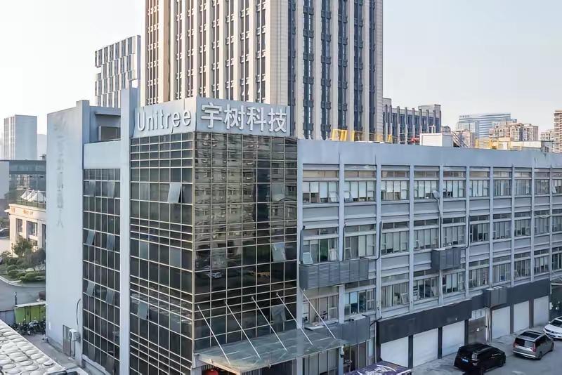 我同事应该会疯掉的吧​他网贷50万炒股，现在已经亏了20万，昨天又想买宇树科技