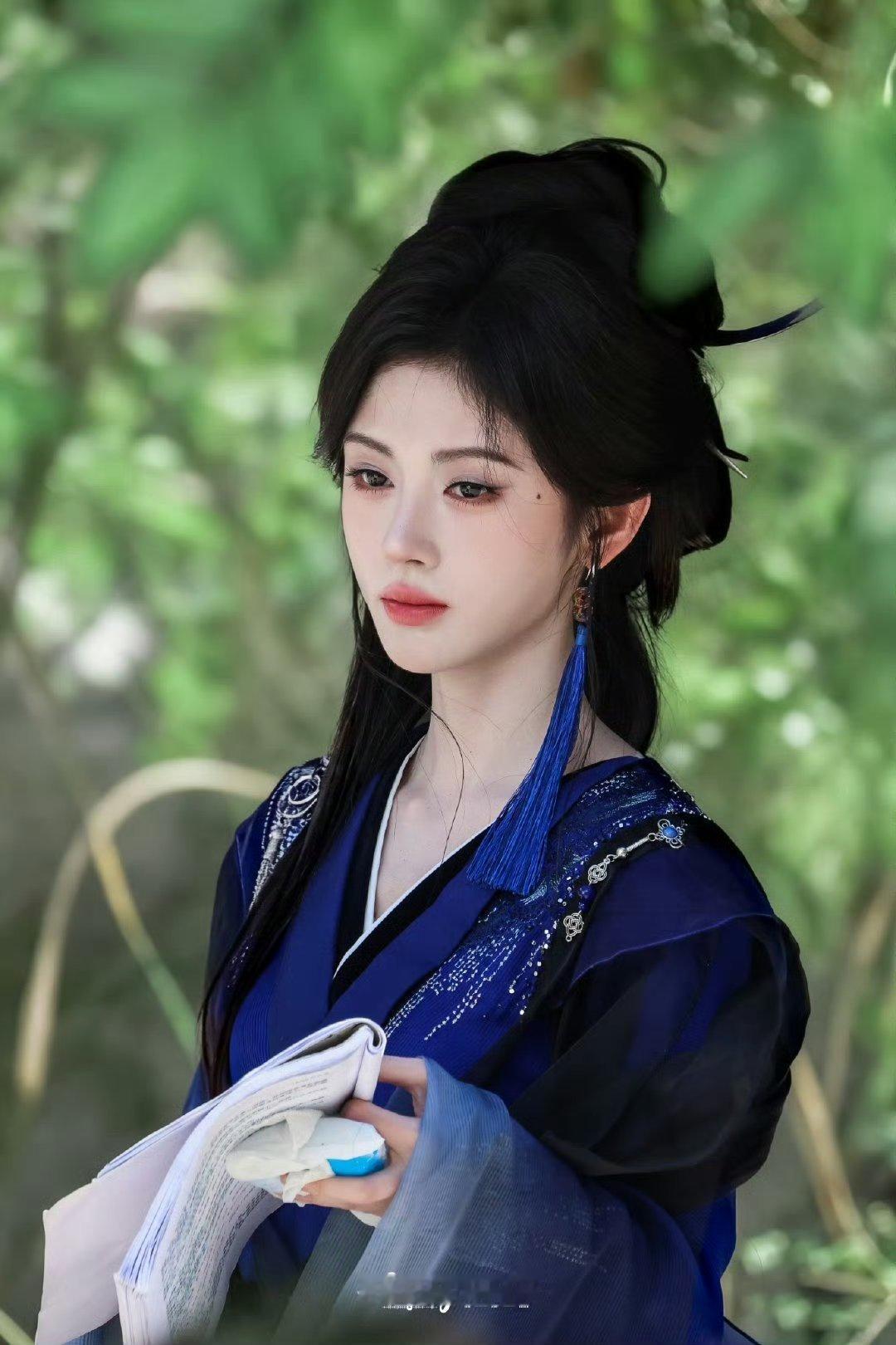 鞠婧祎多拍古装造福观众的眼睛好吗？异域公主黑暗杀手剧本我都想好了​​​