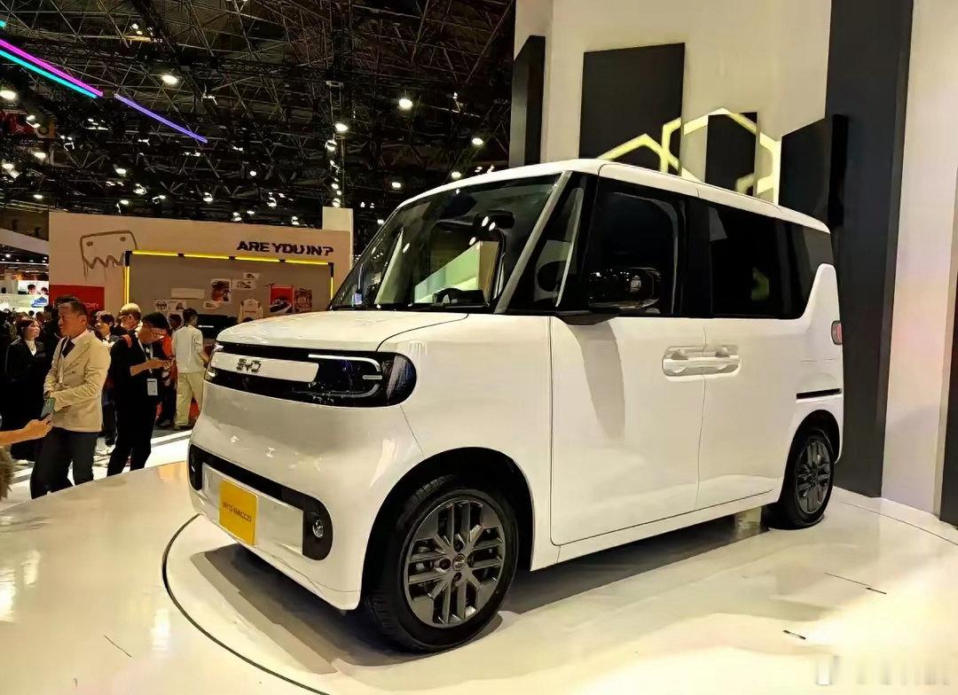 比亚迪又在日本掏出一台百万日元级新车——海獭214.5万日元起，折合人民币