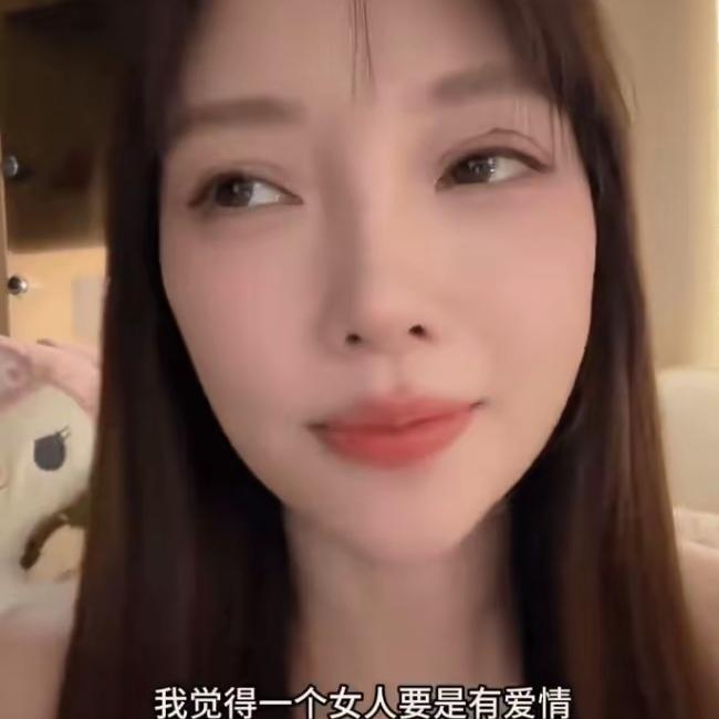 风光无限的影后落到靠跳舞刷存在感，李小璐的现状真的戳破了娱乐圈最现实的真相。