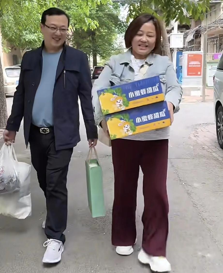 不得不说瑾汐姑姑太给力了，拼尽全力宠她的侄子侄女前两天刚助力瑾汐带了两场货，