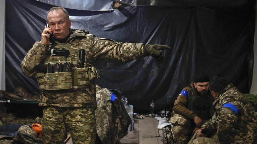 最近有一则关于乌军总司令瑟尔斯基的新闻引发外界关注，据悉，他父亲在俄罗斯治病，因