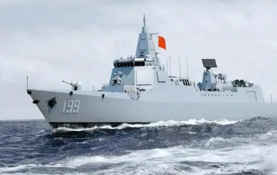 中国海军的一个谜之操作，谁都知道055很强，但海军就是不怎么造055，而是选择造