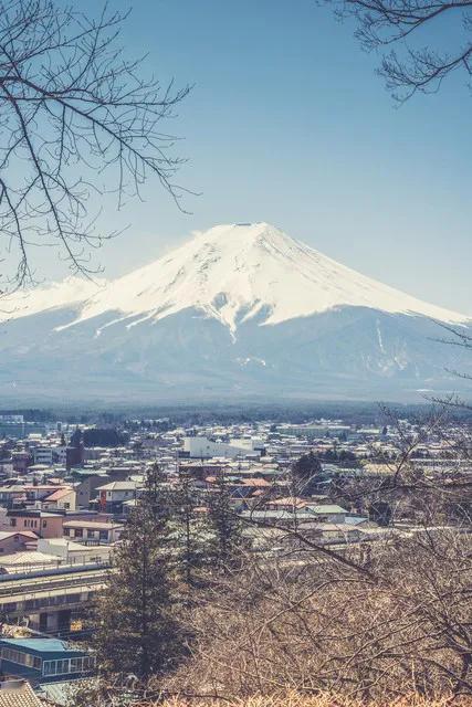 日本想要掉出发达国家行列还是很难的。日本经济的状况其实是好转的，日本的名义GD