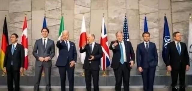 不准中国援俄，也不准中国收台，更不准管制稀土。七国集团最近明确指出，中国不能援助