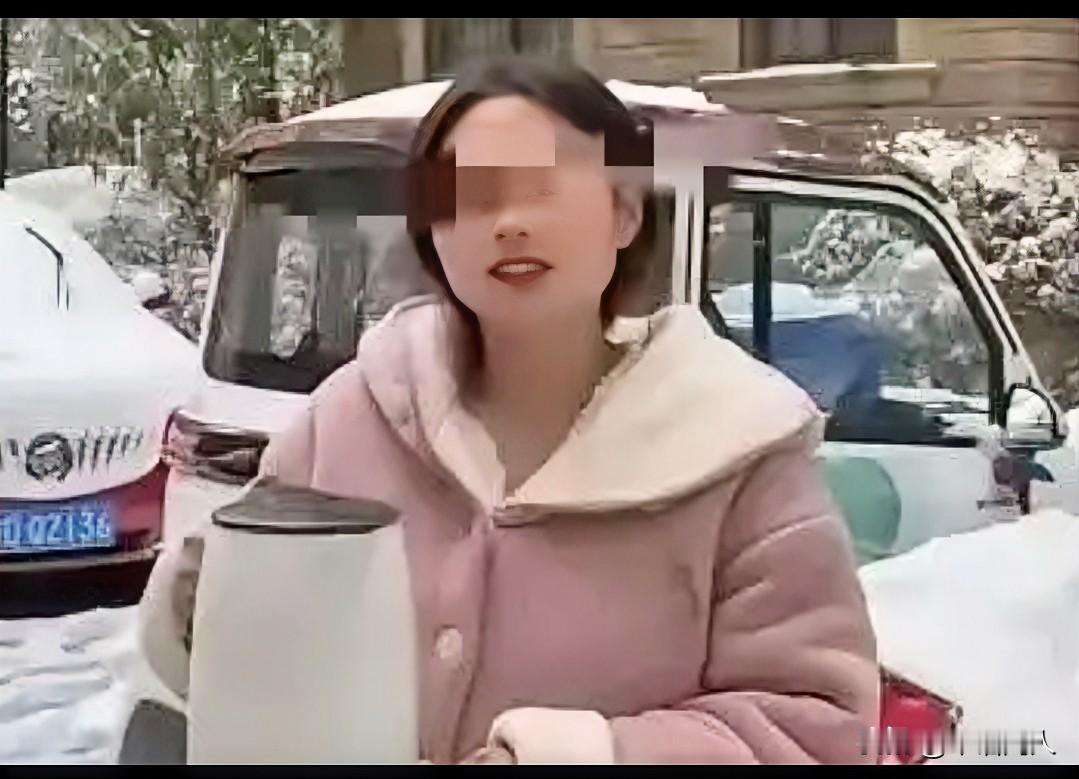 明坏和蔫坏加在一起等于无耻，看看他们做的是人事吗？近日一个女人为了验证“开水浇