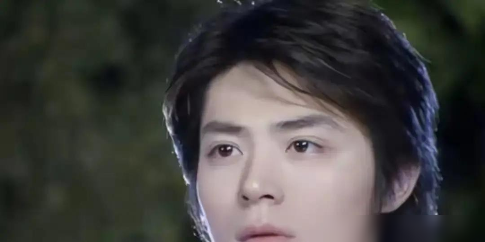 林心如挑男人看脸，陈意涵挑男人看半夜睡醒那一瞬间。林心如在节目里都惊了：许富翔怎么能追到陈意涵？这导