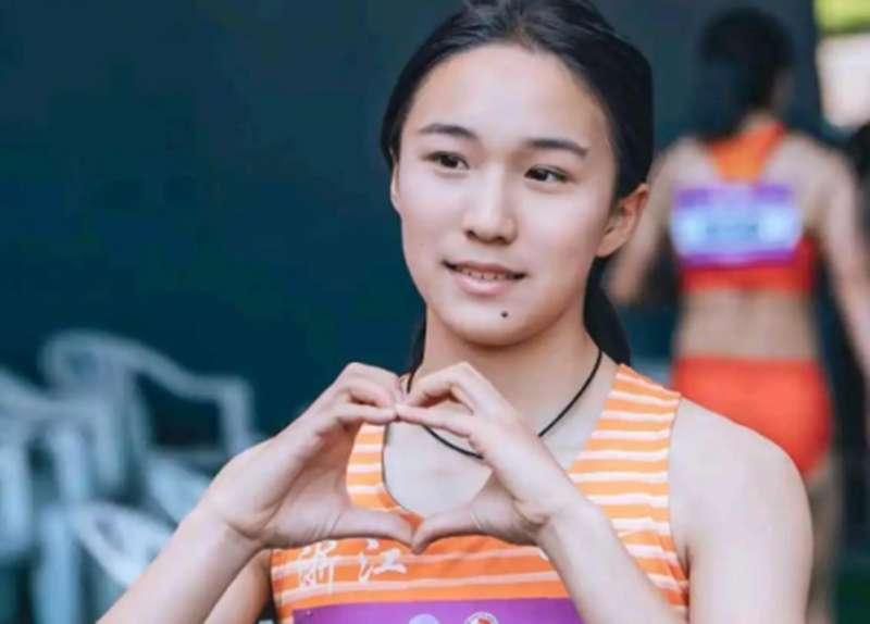 23秒29!陈妤颉小组第一晋级北京时间9月26日，亚运会女子200米预赛，小孩
