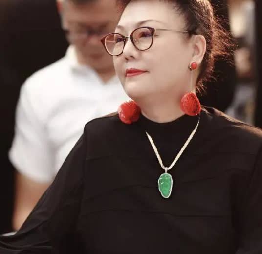 7月10日，杨议妻子梦真回应公公杨少华去世情况。她的原话：网友