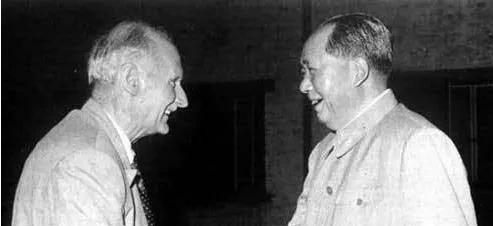 1960年，蒙哥马利访华，握手时，毛泽东微笑着说：“你知道，你在和一个侵略者握手