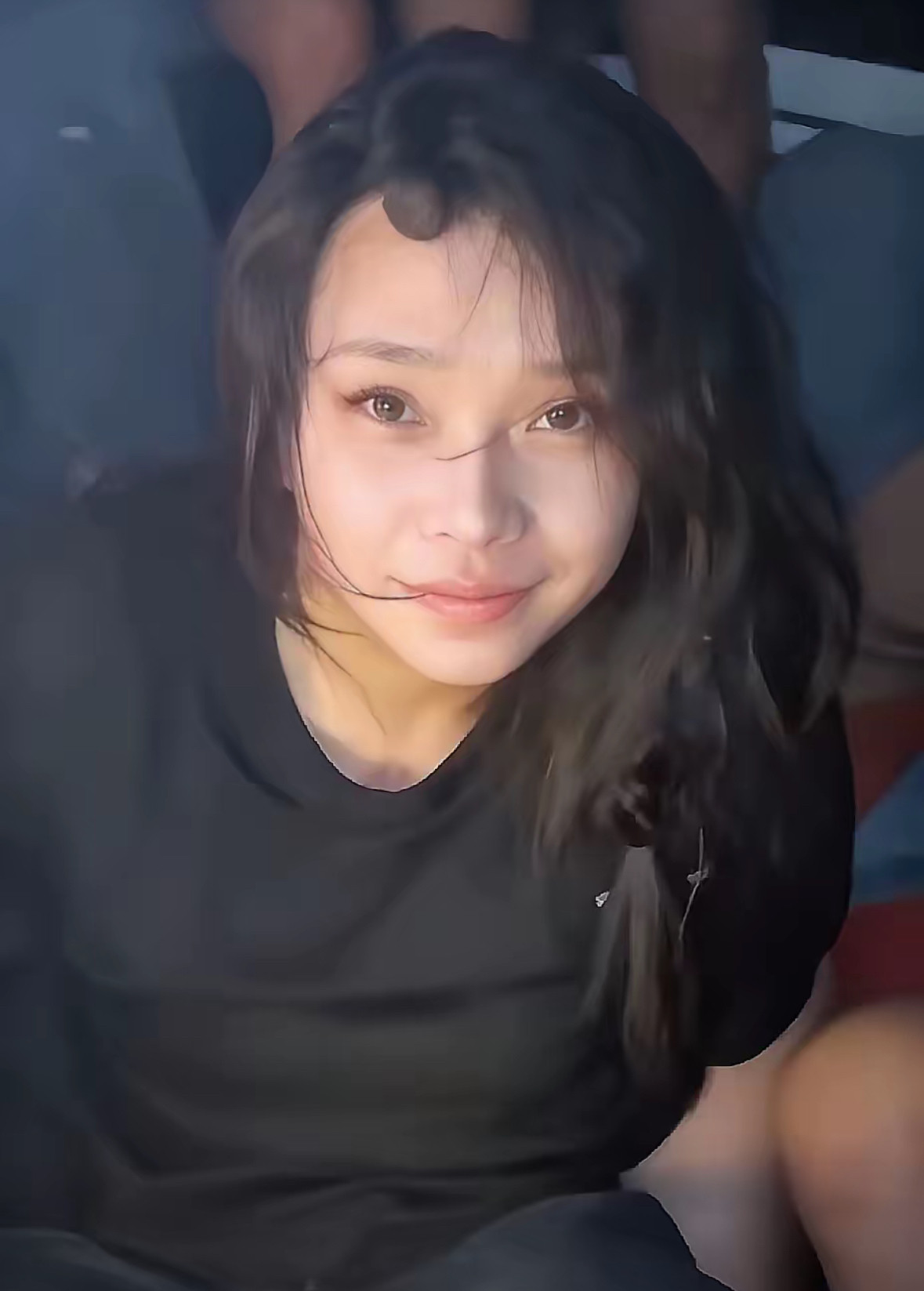 难怪大家都羡慕这柬埔寨女生！不是颜值多能打，核心是这份“大难临头不撒手...