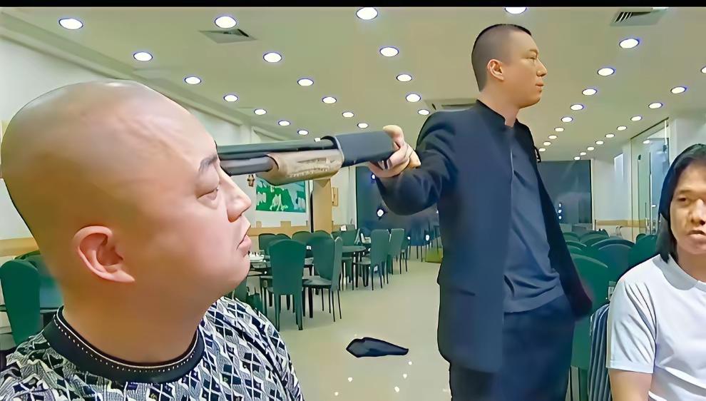 很多人不懂什么叫做歼15战机用火控雷达照射日本F15战机的概念，看下图就懂了。