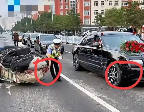600万婚车，劳斯莱斯被撞！大爷全责，大爷的做法车主没想到，车主的做法也让交警感