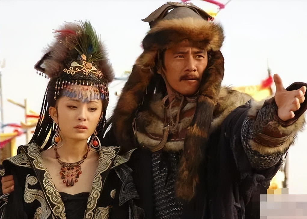 公元前200年，刘邦被匈奴困在白登山，情急之下让陈平想破敌之策。陈平却说：“我看