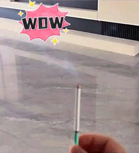 一男子在网上分享，通过在屋内点烟，判断房子是否适合搬进去住的视频，在网上火了。男
