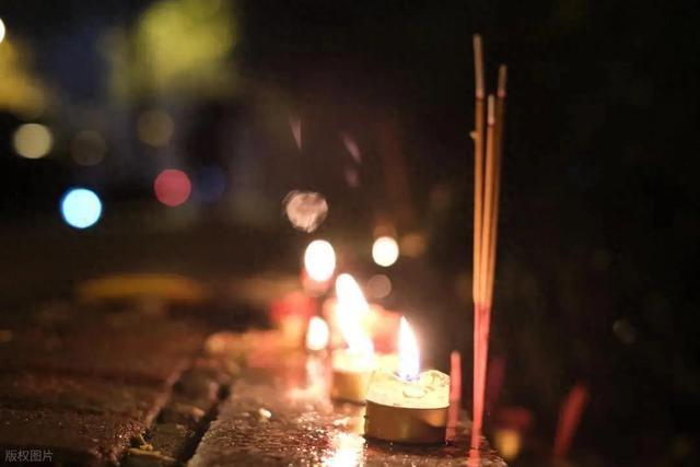 中元节不让深夜出门，不让去水边。乍一听，老迷信。可你逐条看下去，每一条都在说同一