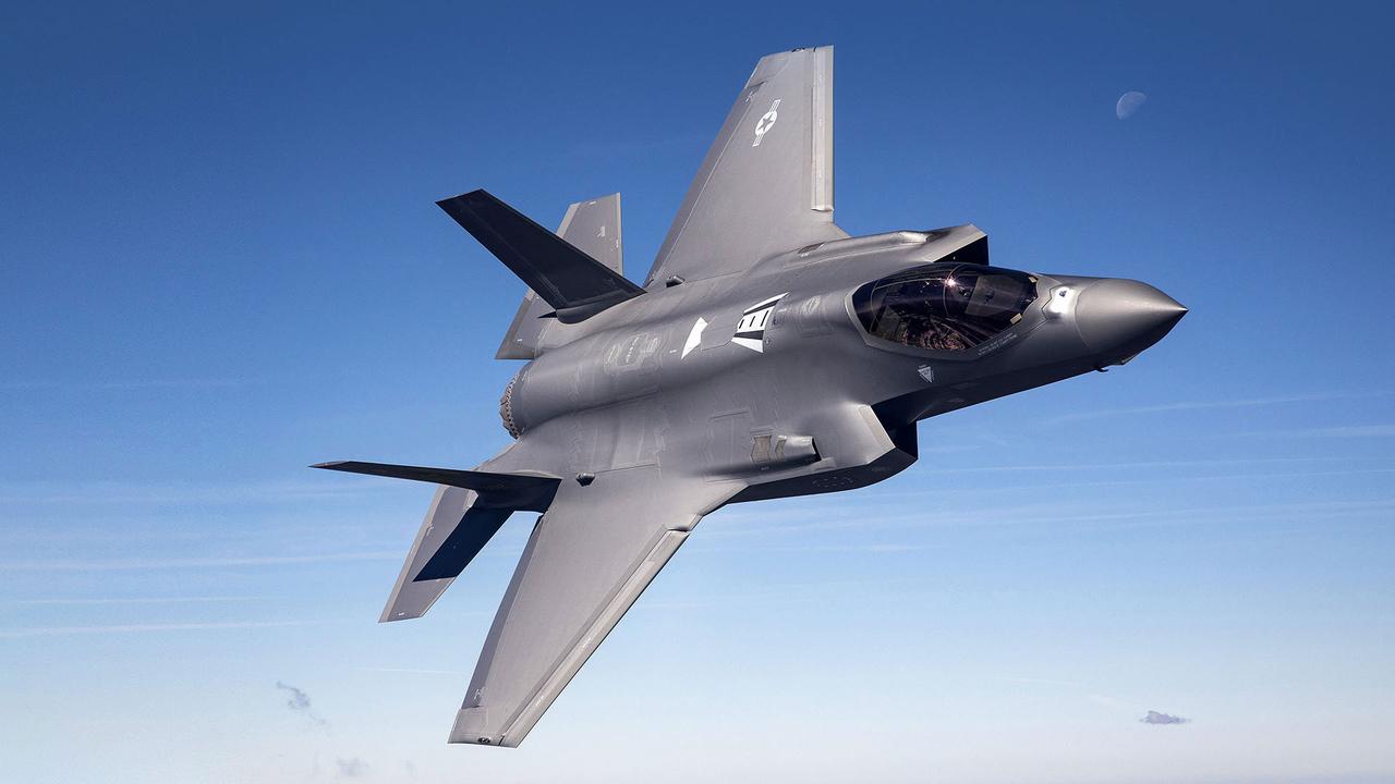 美国嘴上喊着“卖F-35给印度”，结果印度空军参谋长辛格直接当着美国太平洋空军司