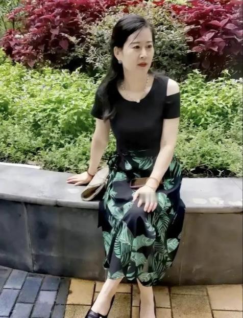 爸妈的婚前“幸福说明书”，看完我直呼绝了！结婚前三天，我爸妈突然把我按在沙