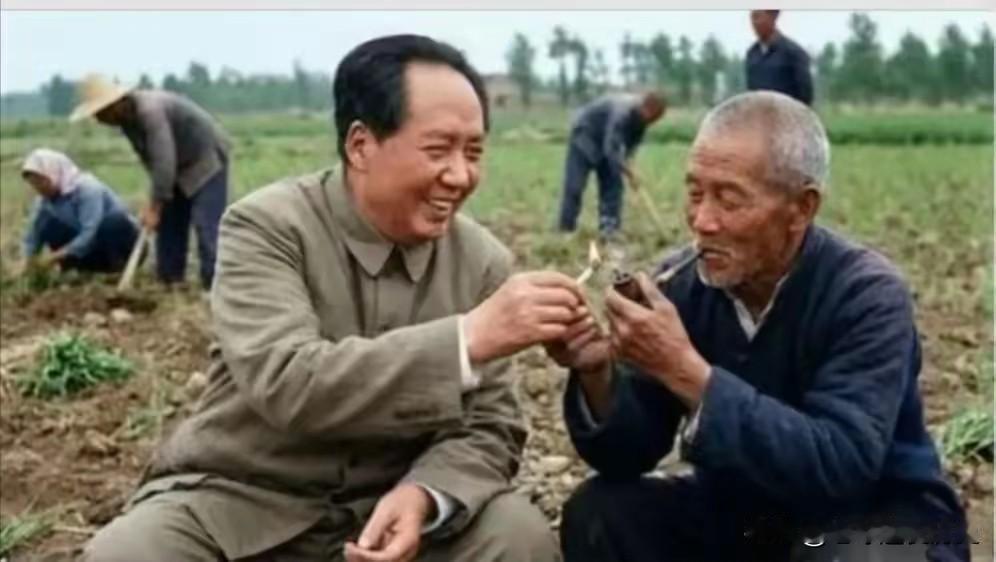 毛主席一生鞠躬尽瘁为中国人民谋幸福！那个时代的干部谦虚奉献守法，没那么多贪官腐