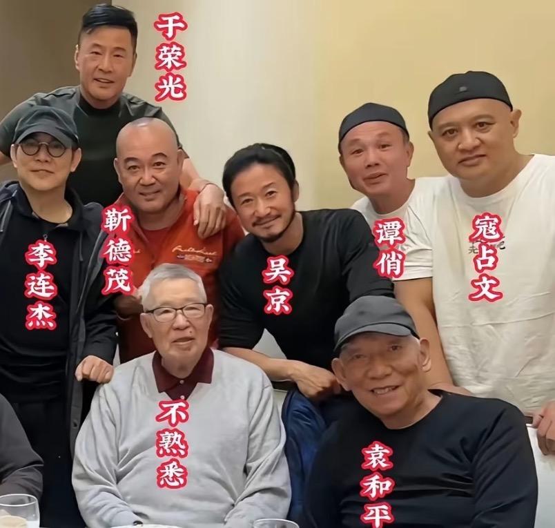 演员寇占文，与吴京是要好的师兄弟2000年，参演了由徐峥、陶虹主演的《春光灿