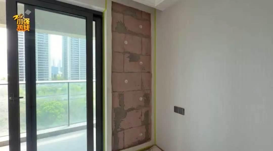 “离大谱！”浙江杭州，一女子花165万，买了套113平的精装修现房，还没等她五一