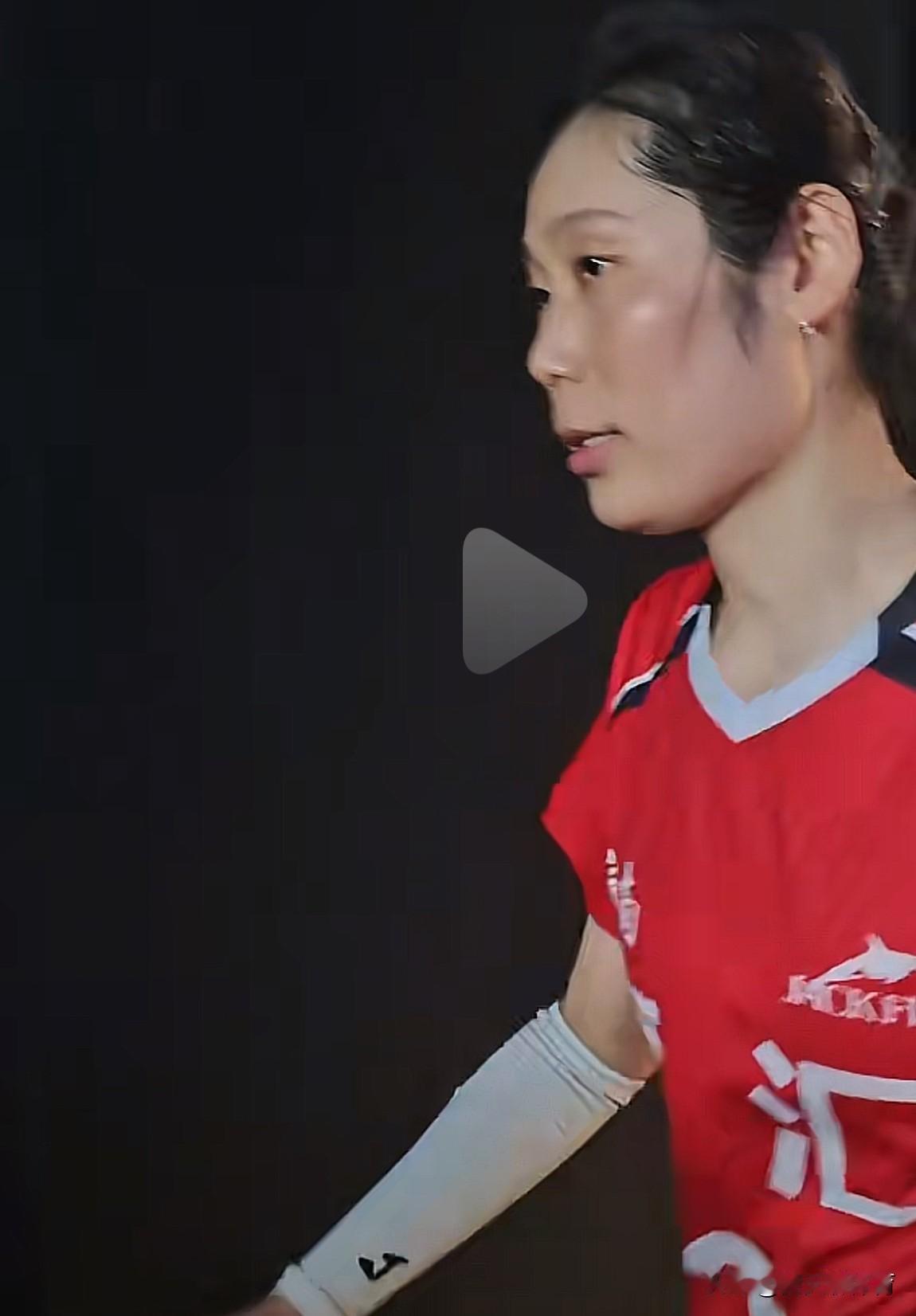 朱婷拒绝采访，干得漂亮[加油][加油]朱婷心里还是比较难受的[哭哭][哭哭]从意