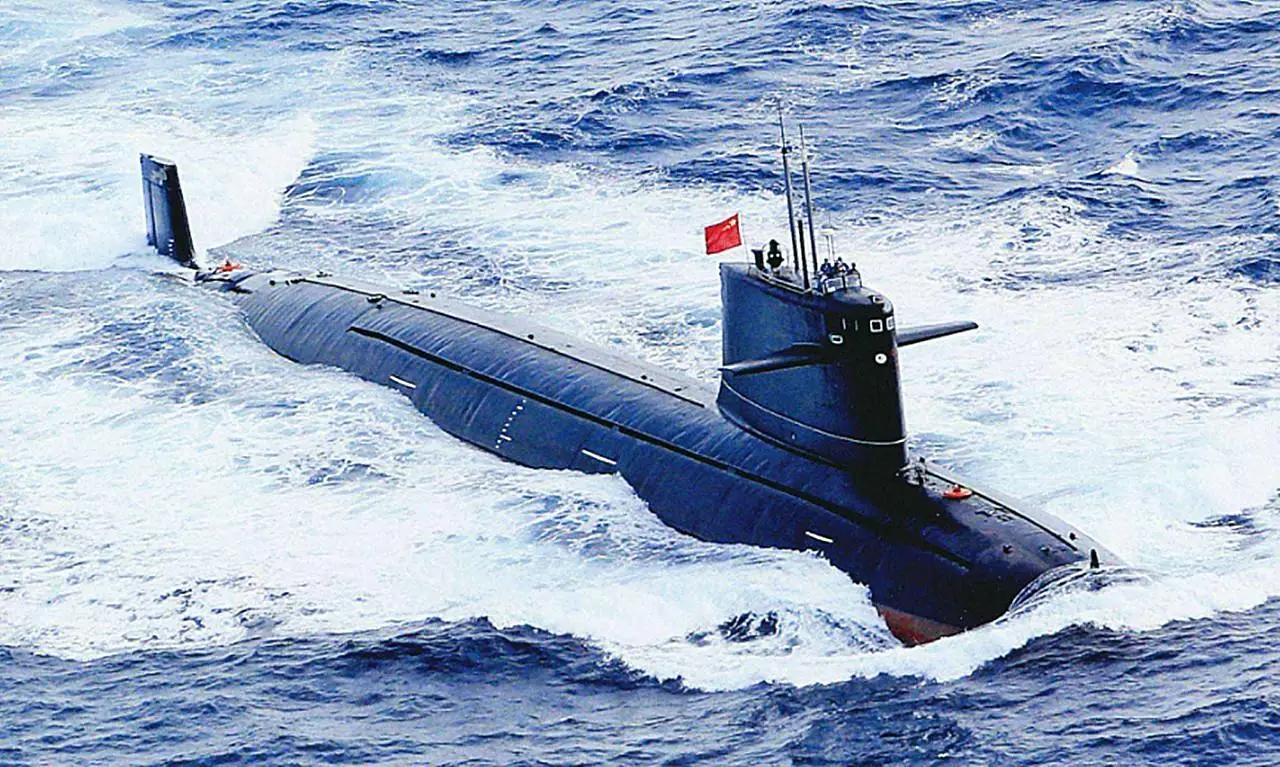095核潜艇在渤海下水，美军指挥官笑容戛然而止，中方这次动真格的了！美国《海