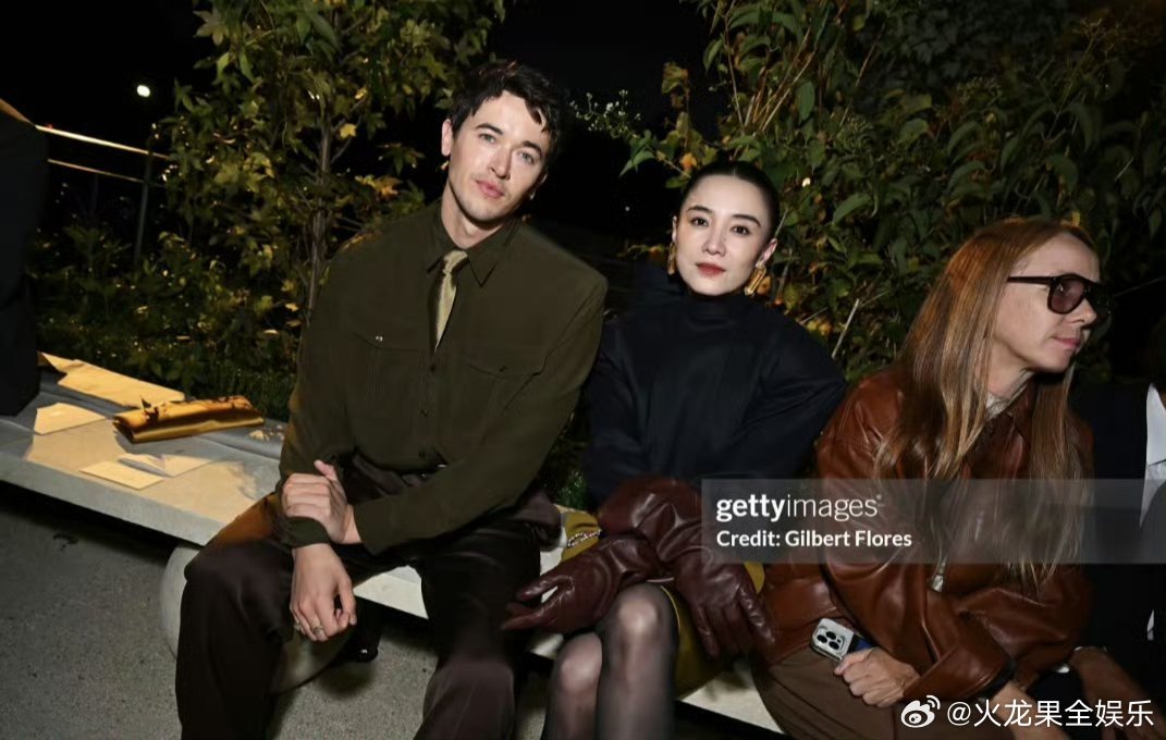 宋佳G社出图宋佳G社镜头宋佳G社生图太权威了吧！巴黎铁塔前气场全开，173cm超