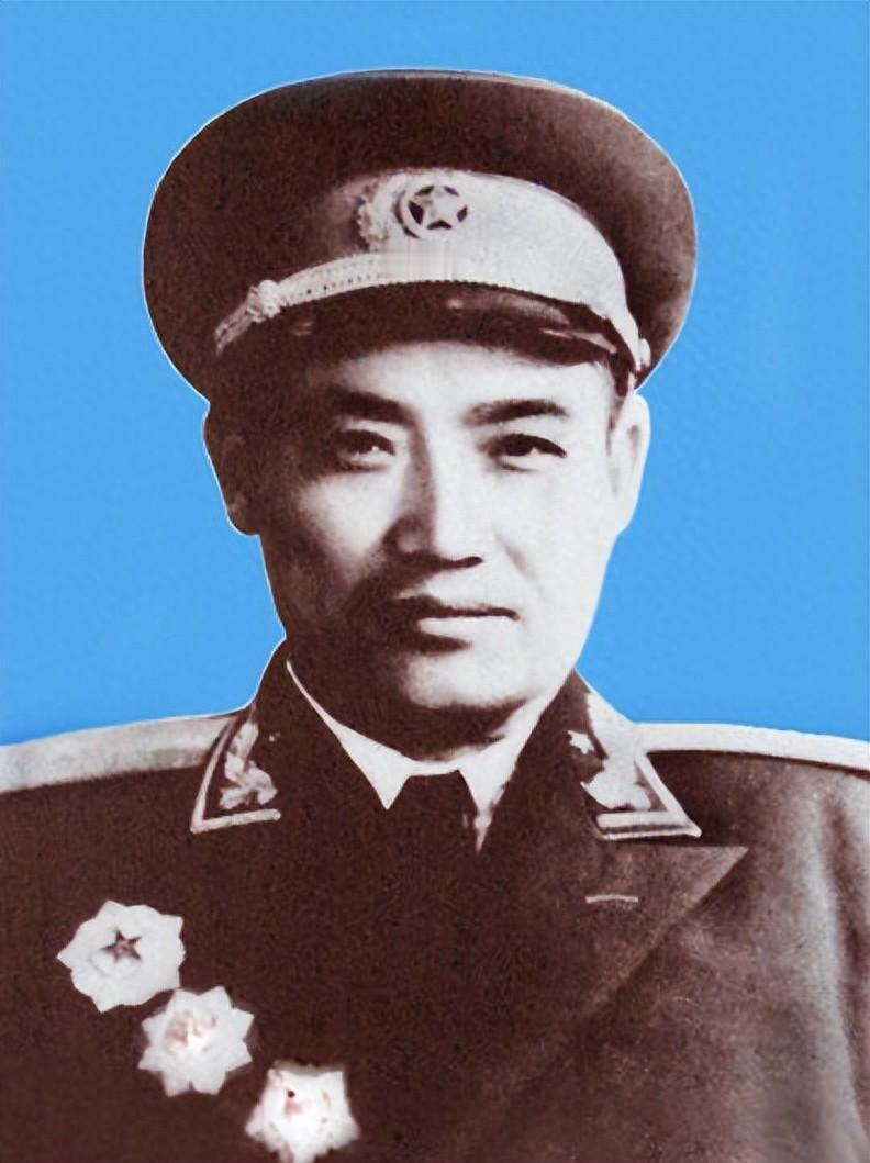 他是八路军首批主力团长之一，错过了上将军衔，但此后的发展很好。这位将领就是