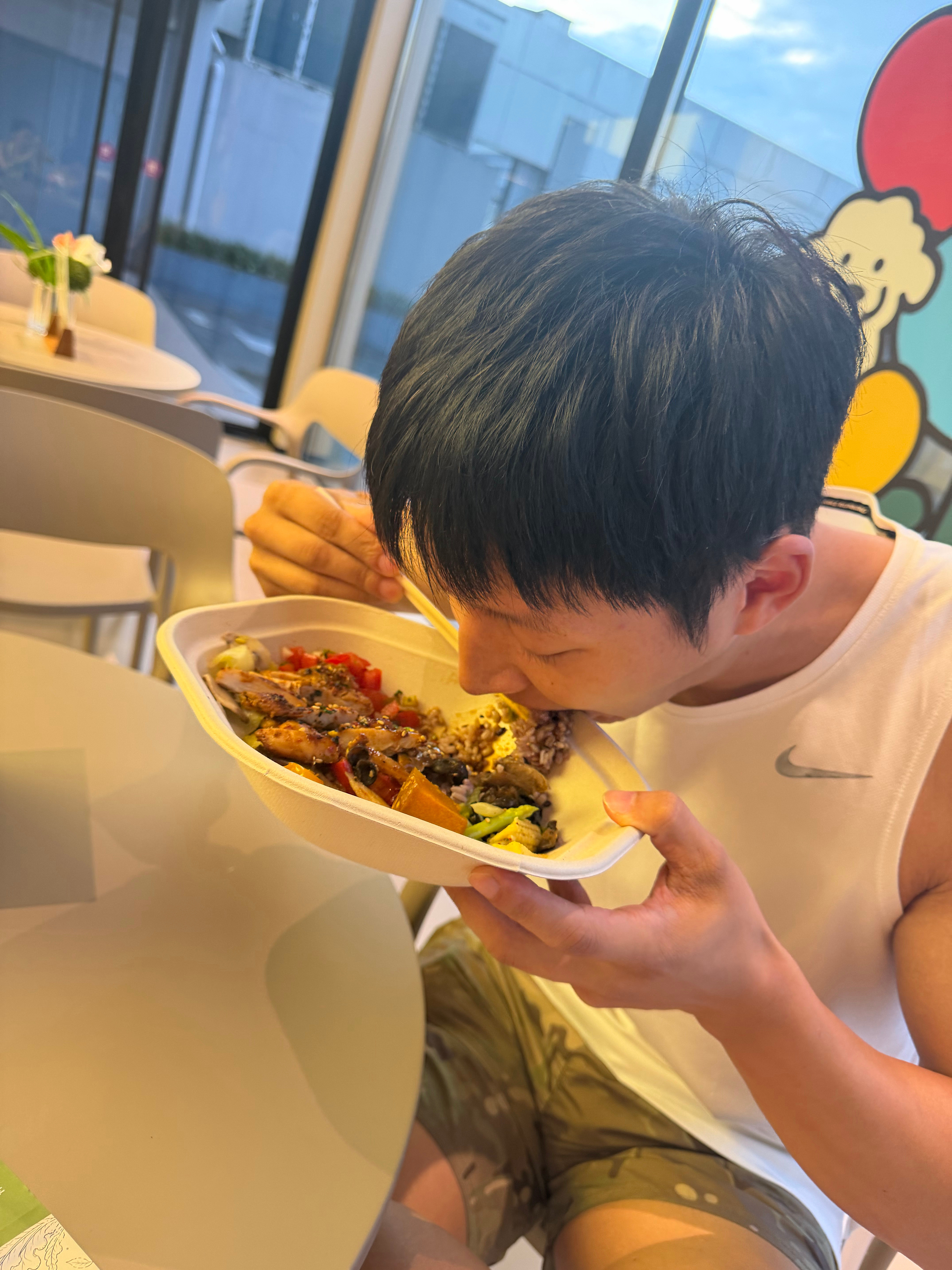 29周的孕妇开学了