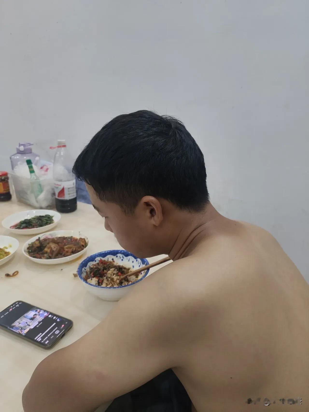 一个被10家医院误诊的头蒙，竟因我戒掉了这个习惯而自愈。我头蒙多年，去了大大