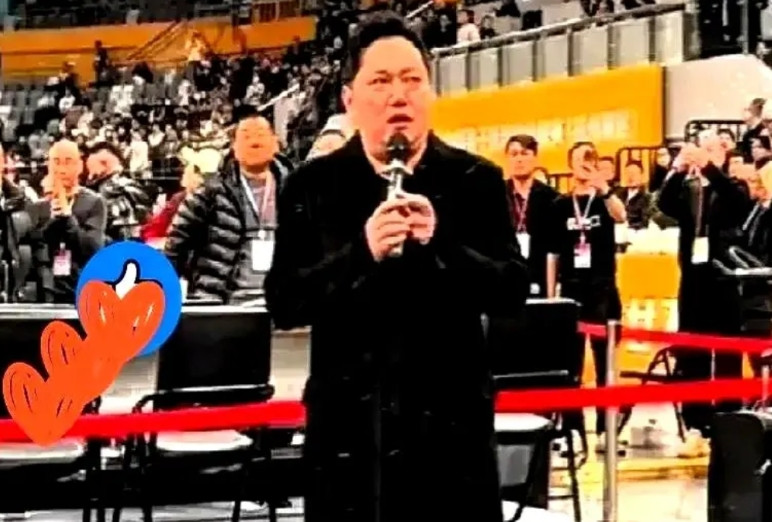 查了一下广厦队老板楼明的资产，不查不知道，一查吓一跳！17亿的广厦男篮、600