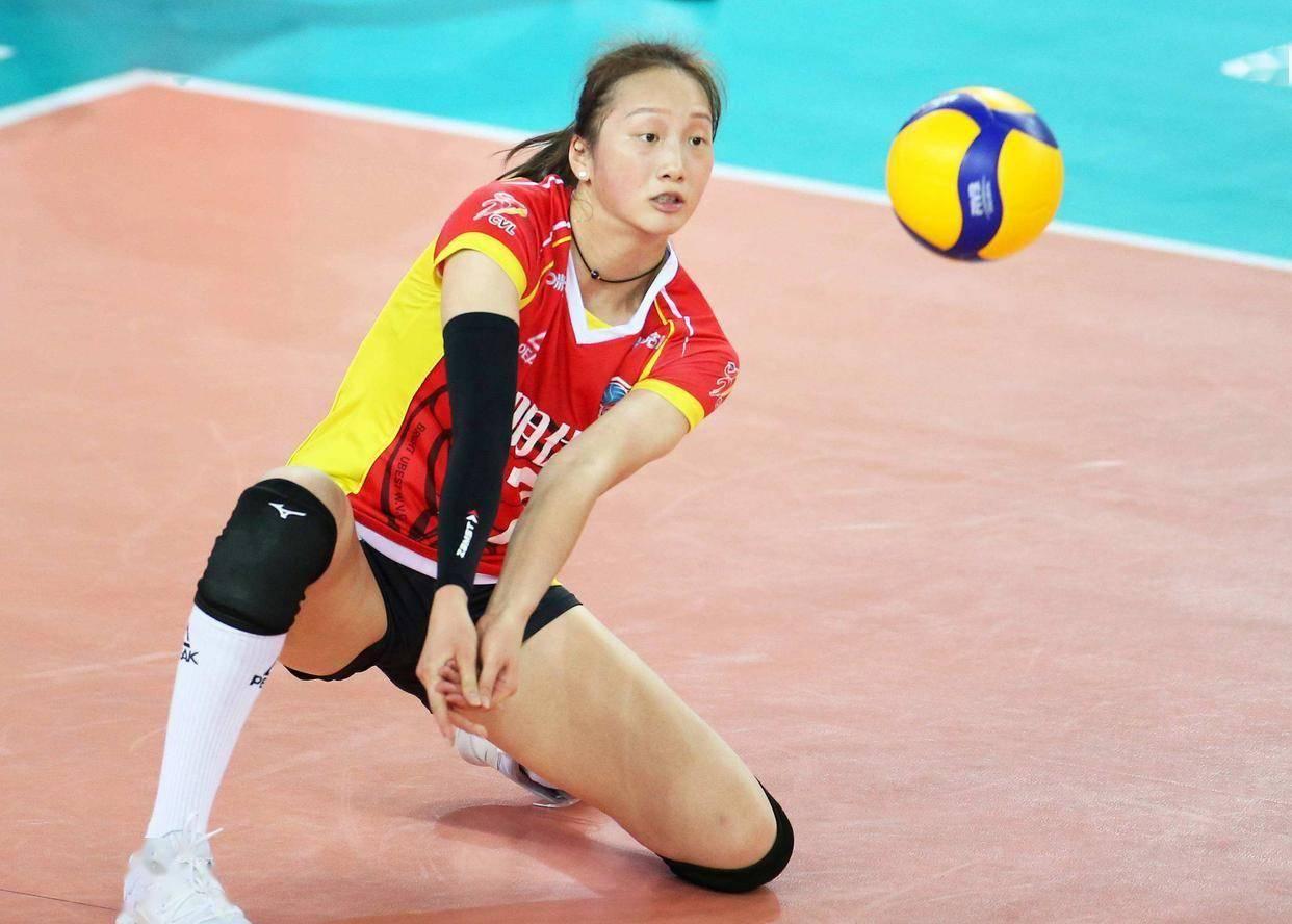 北京时间1月15日，中国女排超级联赛第九轮结束争夺，上海女排表现出色3比1击败多