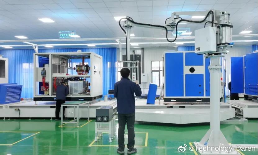 最新科技消息【全国首台自主产权悬浮离心空压机重磅发布】12月23日，鸿陆智能科