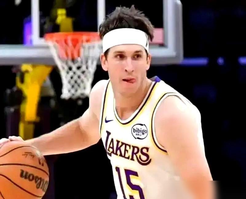 国王但凡多犹豫一秒，蒙克就不是湖人的人了。现在的局面就是湖人哪怕搭上2029