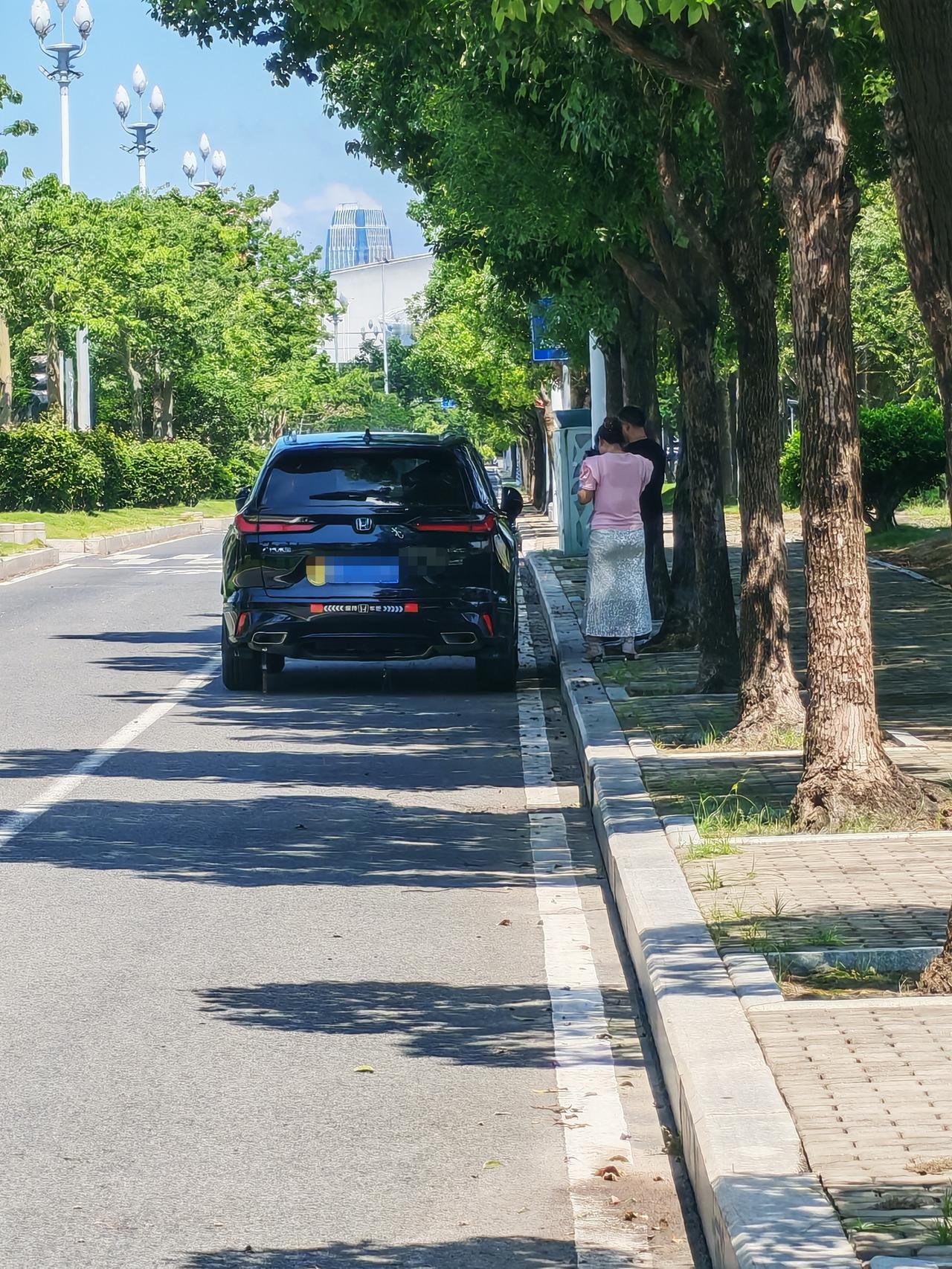 大妈的身材保持真好