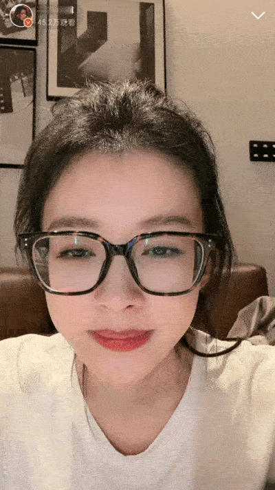 孙怡直播孙怡直播也太真实接地气了！5G冲浪网速超快，大方喜欢网友表情包，有问必