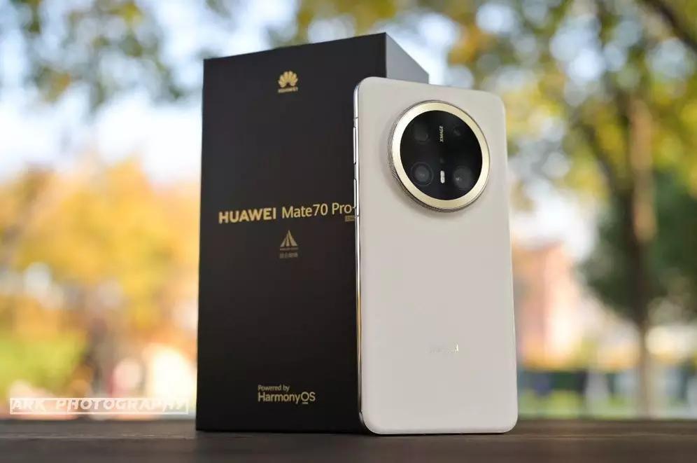 鸿蒙4.3真香机盘点！6款旗舰硬件强+APP不闪退纯血鸿蒙小众APP闪退？